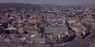 匈牙利索普隆古城航拍图。原始的原始日志格式。