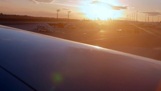 在阿塔图尔克机场从飞机上逃跑视频素材模板下载