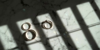 三个结婚戒指