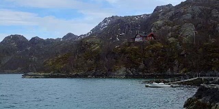 挪威海岸的房屋