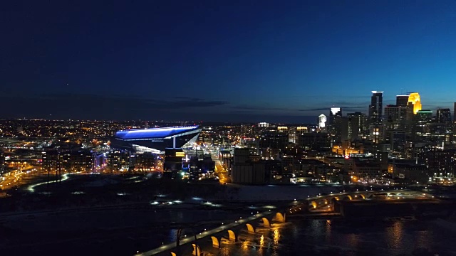 明尼阿波利斯空中城市夜景