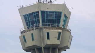 一个机场控制塔的特写视频素材模板下载