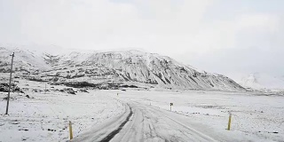 行车记录仪拍下了冰岛道路的视频