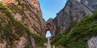 中国长沙张家界天门山标志性自然旅游胜地(下坡)