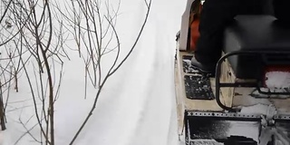 冬季景观与雪地摩托