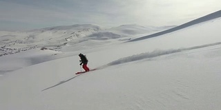 乡间滑雪下山