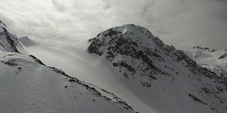 飞越冬季景观