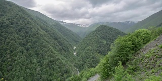 高加索山脉史诗般的时光流逝白种人的美丽自然格鲁吉亚文化