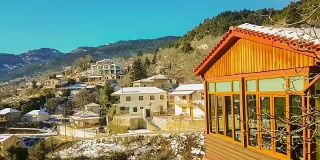 希腊pelopreese的中特里卡拉全景。一个美丽的冬季目的地。