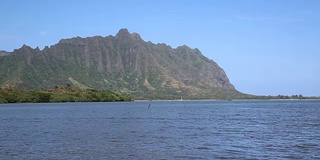 Kaneohe海湾和Kualoa牧场悬崖