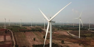 风力发电机在农场