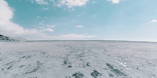 航拍的惊人的自然雪峰风景