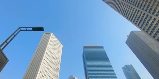 商业区的摩天大楼