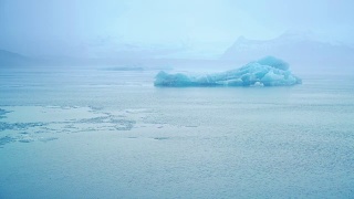 冰岛Jokulsarlon的冰山视频素材模板下载
