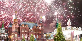 管理广场晚上的烟花。莫斯科,俄罗斯