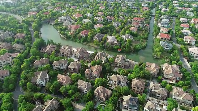 豪华住宅的实时鸟瞰图