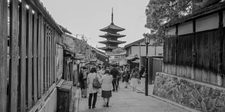 4K Timelapse - Traditional street in Black and White, Kyoto