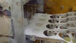 制作茶包的机器视频素材模板下载
