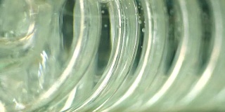 化学实验室的玻璃螺旋盘管