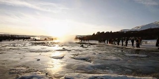 冰岛的Geysir间歇泉
