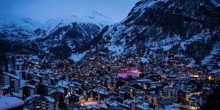 4k时间推移:鸟瞰图泽马特村和马特洪峰，瑞士