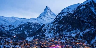 4k时间推移:鸟瞰图泽马特村和马特洪峰，瑞士