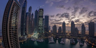 阿拉伯联合酋长国迪拜的迪拜码头，现代摩天大楼的鸟瞰图