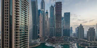 阿拉伯联合酋长国迪拜的迪拜码头，现代摩天大楼的鸟瞰图