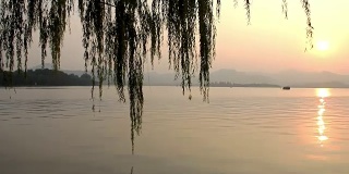 年代中国杭州西湖的美丽日落