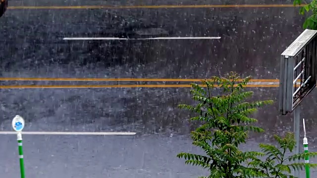 安卡拉交通的倾盆大雨