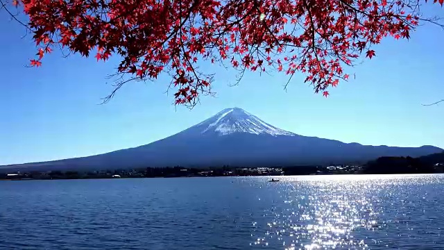 富士山秋季湖景