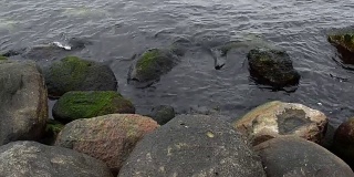 海岸线上的岩石