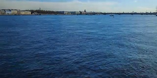 圣彼得堡春天的三一桥全景图。间隔拍摄
