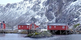 Rorbu在挪威Nusfjord村居住