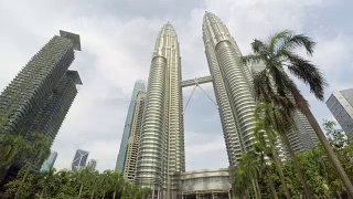 马来西亚吉隆坡的双子塔视频素材模板下载