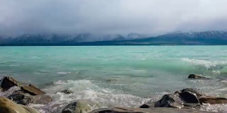 4K时光流逝:新西兰南岛美丽的普卡基湖。