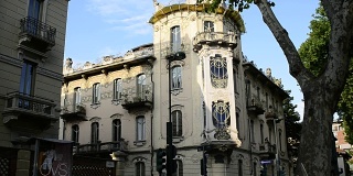 Casa Fenoglio Lafleur是都灵的一座历史建筑