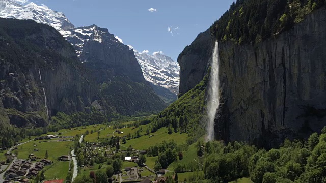 Lauterbrunnen瀑布- 4K天线