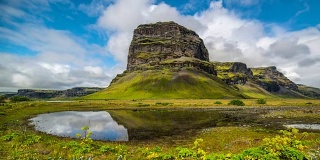冰岛夏季洛马格努普尔山戏剧性云景的4k时间间隔