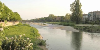 意大利帕尔马的河流和桥梁