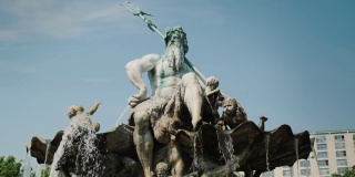 柏林市中心的海王星喷泉