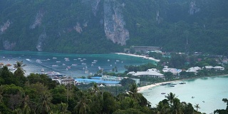 旅游度假背景与度假村的热带岛屿Phi-Phi岛甲米省泰国