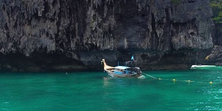 旅游度假背景与度假村的热带岛屿Phi-Phi岛甲米省泰国