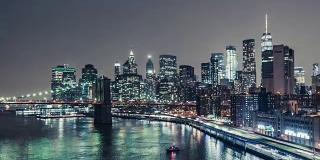 T/L PAN Downtown Manhattan and Traffic at Night /纽约，美国