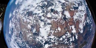 从太空看夜晚的地球。这段视频由美国宇航局提供。