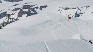 滑雪板专业滑雪板运动员大空中720视频素材模板下载