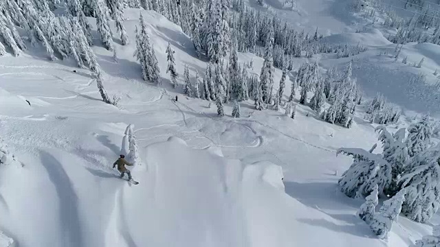 滑雪板无人机空中跟随起飞跳