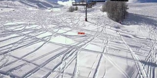 滑雪胜地缆车鸟瞰图，寒假背景，视频4K