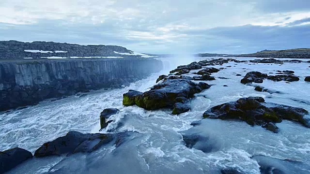 冰岛强大的塞尔福斯瀑布