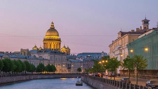 圣彼得堡圣艾萨克大教堂昼夜间隔，俄罗斯圣彼得堡4K时间间隔视频素材模板下载